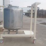 Carro industrial con depósito fabricado a medida