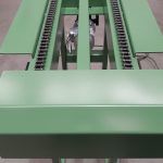 Cinta transportadora de cadena en instalación industrial