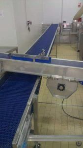 Cinta transportadora transversal para línea de producción industrial